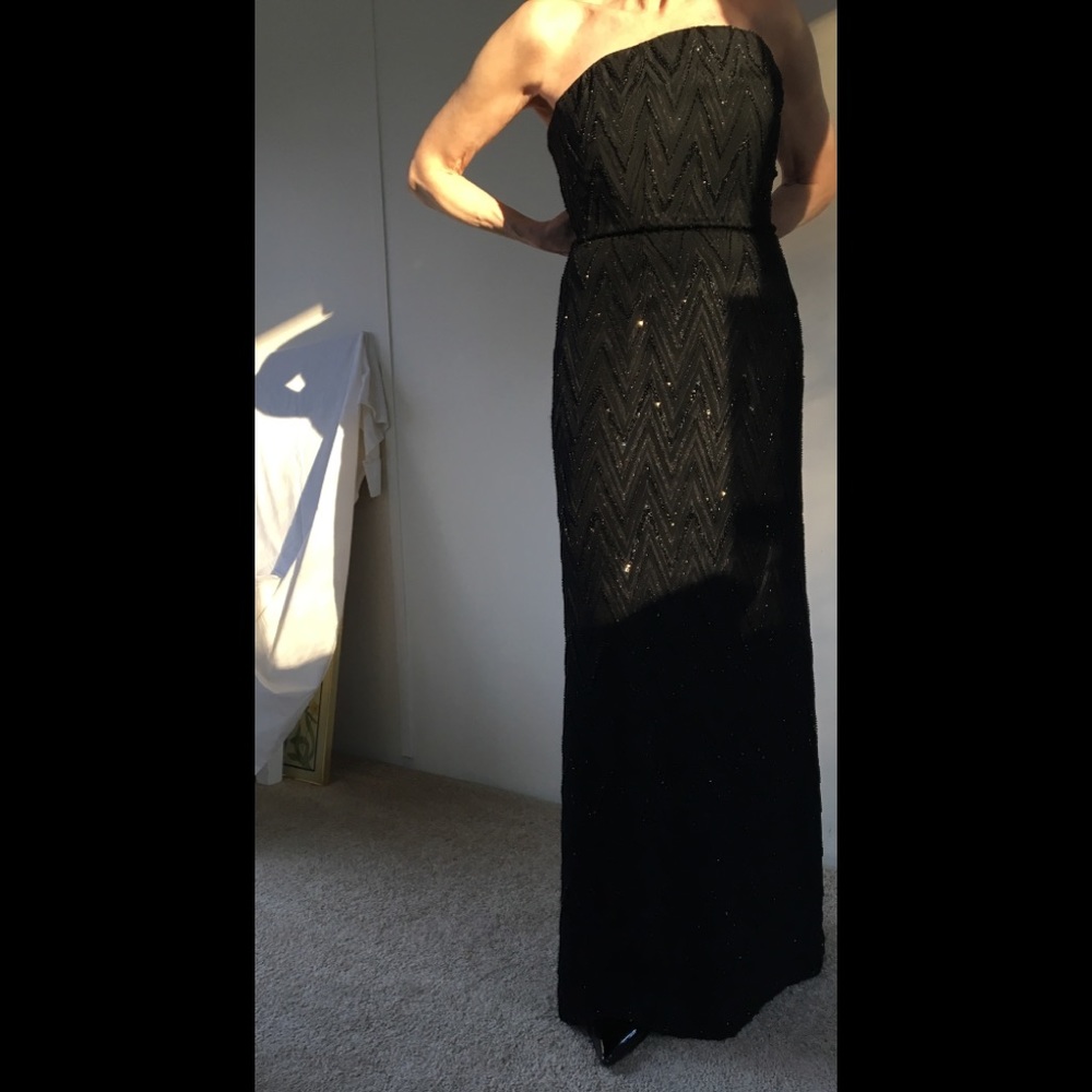 🎉HP🎉Carmen Marc Valvo Signature black beaded evening gown size 6